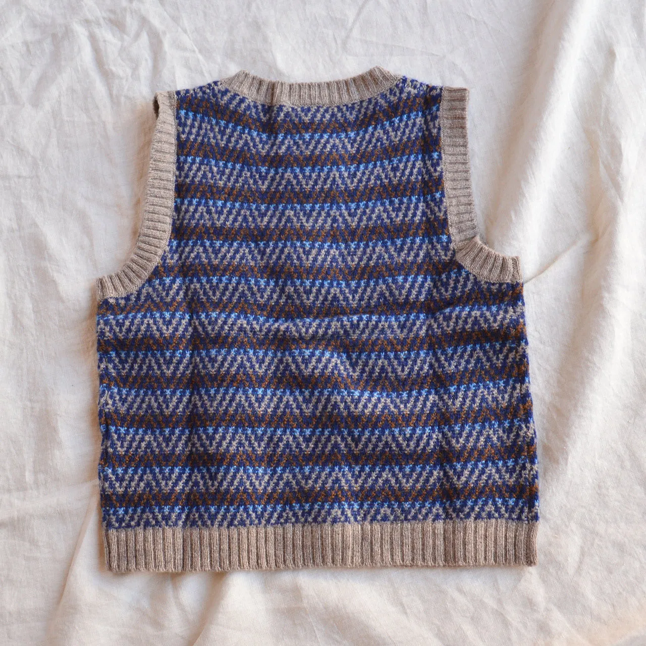 Jacquard Knit Vest - 100% Lambswool - Hazel and Blue (2-12y )