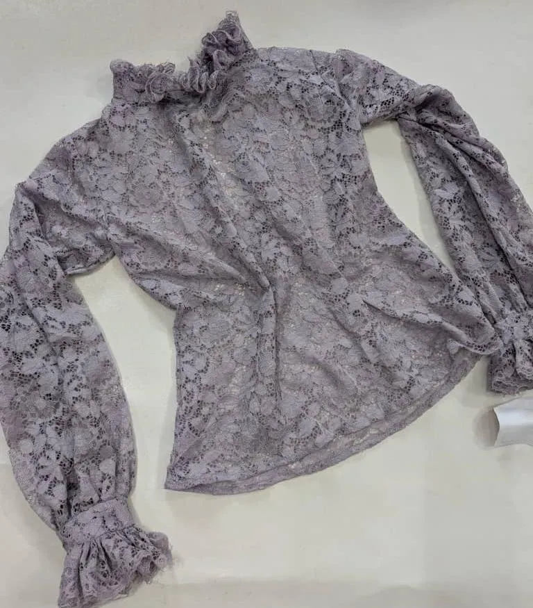 T2 Rina Lace top